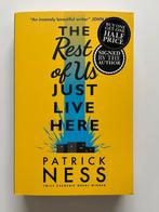 Patrick Ness - the rest of us just live here, Gelezen, Fictie, Ophalen of Verzenden
