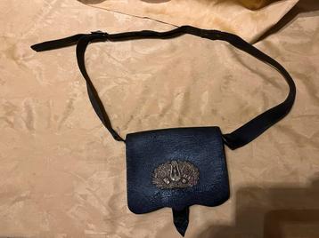 Giberne tas beschikbaar voor biedingen