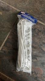 Stekkerdoos NIEUW, Ophalen of Verzenden, Nieuw, Stekker