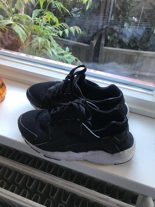 Nike schoenen dames, Kleding | Dames, Schoenen, Gedragen, Sneakers of Gympen, Zwart, Ophalen of Verzenden