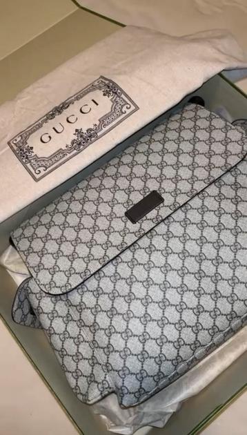 Gucci luiertas beschikbaar voor biedingen