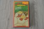 VHS ALFRED J. KWAK = DE EIEREN en HET KROONJUWEEL, Cd's en Dvd's, VHS | Kinderen en Jeugd, Alle leeftijden, Verzenden, Kinderprogramma's en -films