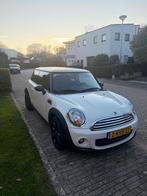 Mini 1.6 ONE 55KW 2013 Wit, Auto's, Voorwielaandrijving, Stof, 74 pk, 4 cilinders
