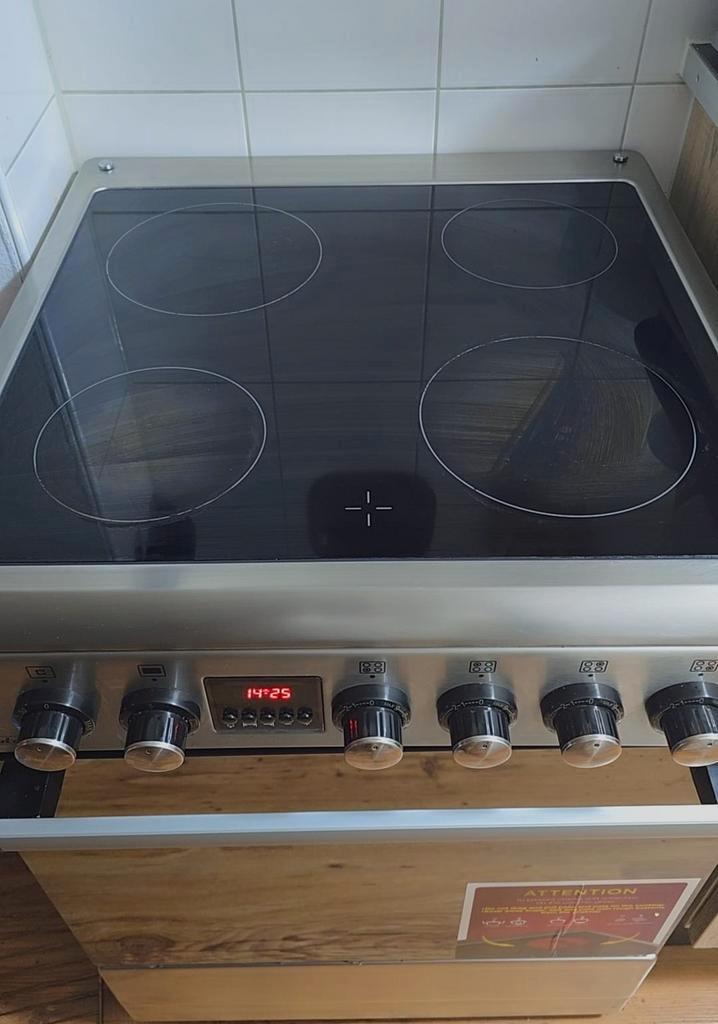 Elektrisch fornuis - krachtstroom - zo goed als nieuw!, Witgoed en Apparatuur, Fornuizen, Ophalen of Verzenden