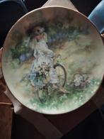 Mooi porseleinen wandbord., Ophalen of Verzenden, Zo goed als nieuw, Porselein, Bord of Schaal