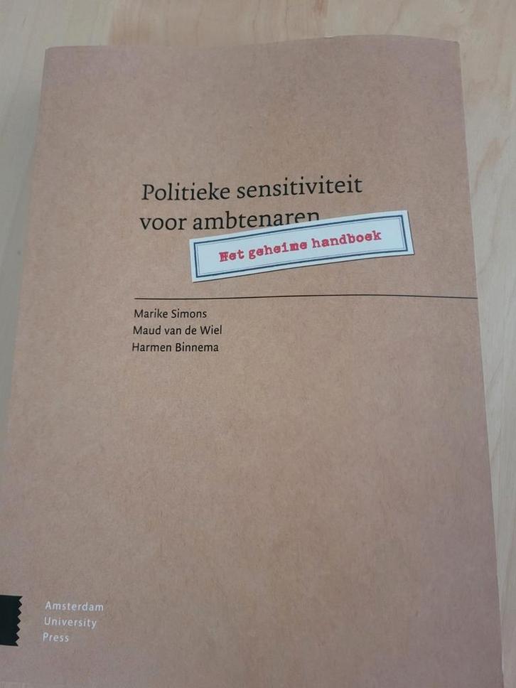 Marike Simons - Politieke sensitiviteit voor ambtenaren, Boeken, Wetenschap, Sociale wetenschap, Ophalen of Verzenden