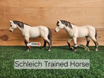 Schleich Trained Horse / Manegepaard met vaantje  beschikbaar voor biedingen