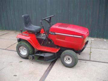 MTD zitmaaier zitgrasmaaier 12PK B&S motor maait 1 mtr breed beschikbaar voor biedingen