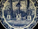 Wandbord Delfts Blauw Schin op Geul De Drie Beeldjes Limburg, Antiek en Kunst, Antiek | Wandborden en Tegels, Ophalen of Verzenden