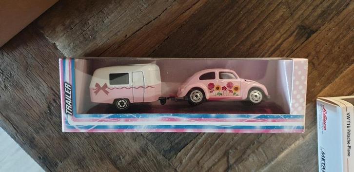 Volkswagen Beetle 1302 Eriba Puck Majorette Girlmazing Pink, Hobby en Vrije tijd, Modelauto's | Overige schalen, Nieuw, Auto, Ophalen of Verzenden