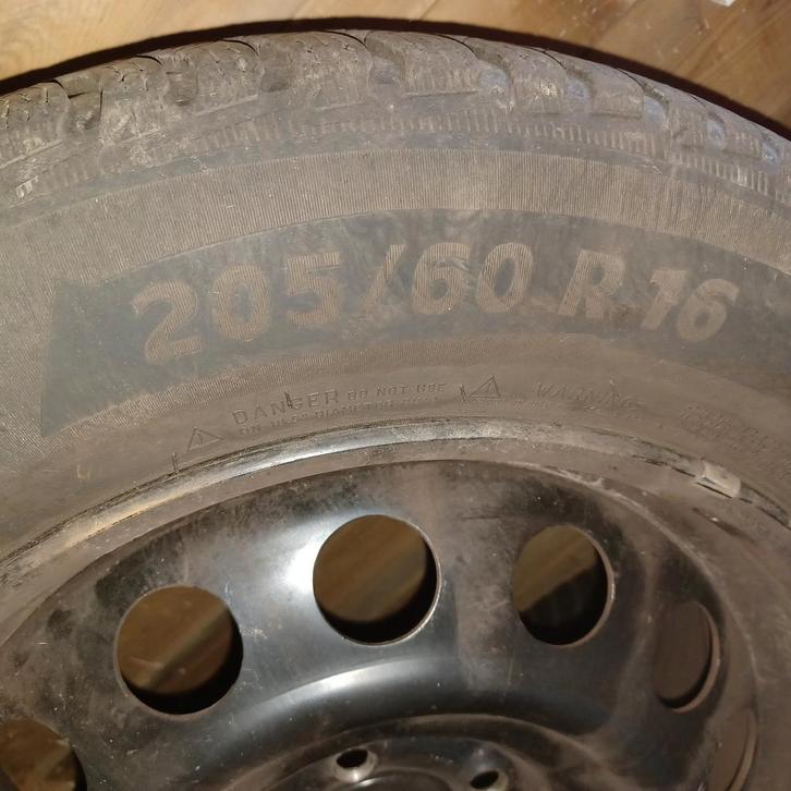Set Michelin winterbanden., Auto diversen, Autosport-onderdelen, Zo goed als nieuw, Ophalen