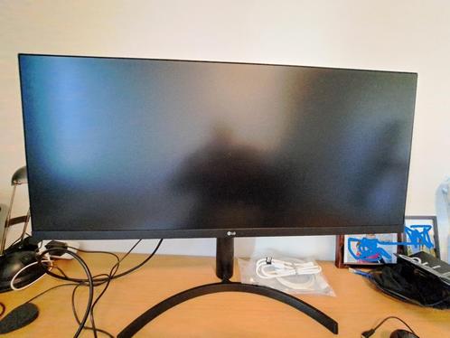 LG Computerscherm Ultrawide 42 inch, Computers en Software, Monitoren, Zo goed als nieuw, HDMI, Ultrawide, In hoogte verstelbaar