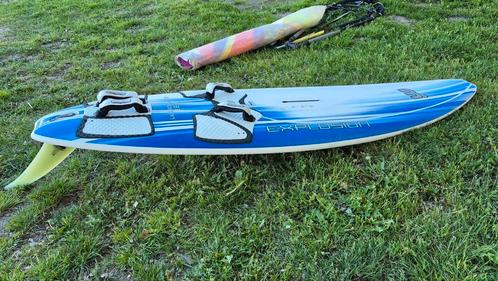 Complete surfset waaronder Mistral Explosion board 131 ltr., Watersport en Boten, Windsurfen, Gebruikt, Complete set, 250 tot 300 cm