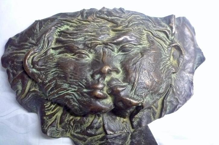 eerste helft 20e eeuw franse beeld plaquette van moeder kind, Antiek en Kunst, Kunst | Beelden en Houtsnijwerken, Ophalen of Verzenden