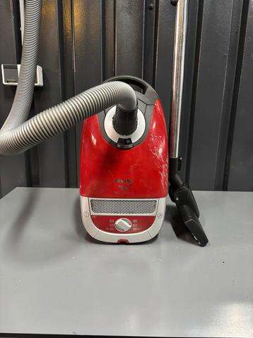 Miele stofzuiger c2 2200w cat&dog beschikbaar voor biedingen