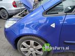Scherm links-voor van een Mitsubishi Colt, Gebruikt, -, -, Ophalen of Verzenden