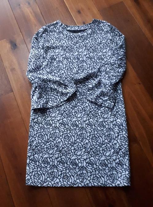 Nieuw tricot jurkje zwart wit met trompet mouw 42 - 44 L XL, Kleding | Dames, Jurken, Nieuw, Maat 42/44 (L), Verzenden