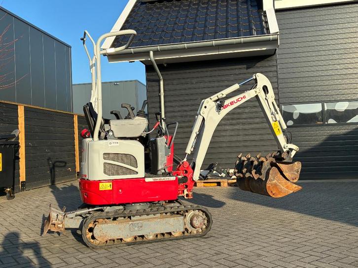 TAKEUCHI TB210 BJ2023, Zakelijke goederen, Machines en Bouw | Kranen en Graafmachines, Graafmachine, Ophalen