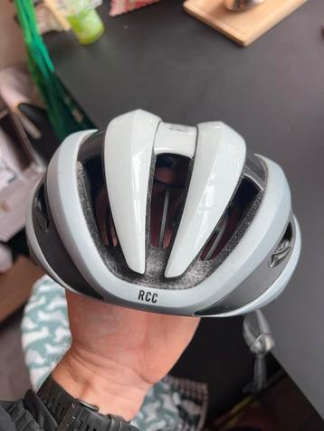 Giro Synthe Helm (L) - Defect Ratelmechanisme beschikbaar voor biedingen