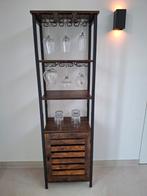 Glazenrek en dranken- /wijnkast, Ophalen