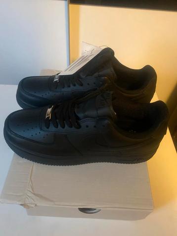 Nike Air Force 1 AF1 Zwart beschikbaar voor biedingen
