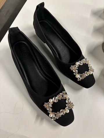 Elegante Zwarte Ballerina's Maat 39 beschikbaar voor biedingen