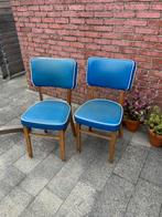 Vintage,  Retro, stoelen , jaren 50, sky leer, Huis en Inrichting, Stoelen, Ophalen, Gebruikt, Hout, Twee