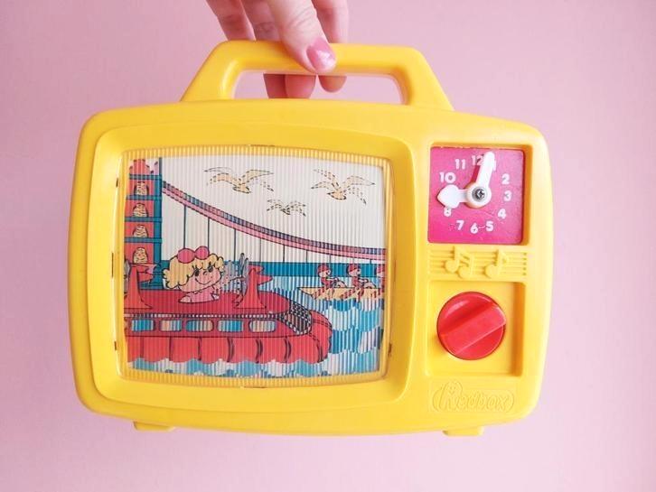 Redbox vintage speelgoed televisie met muziek 1985, Verzamelen, Speelgoed, Zo goed als nieuw, Ophalen of Verzenden