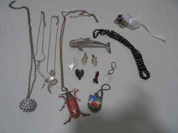 Vintage sieraden ketting slang olifant dolfijn duif kever  beschikbaar voor biedingen