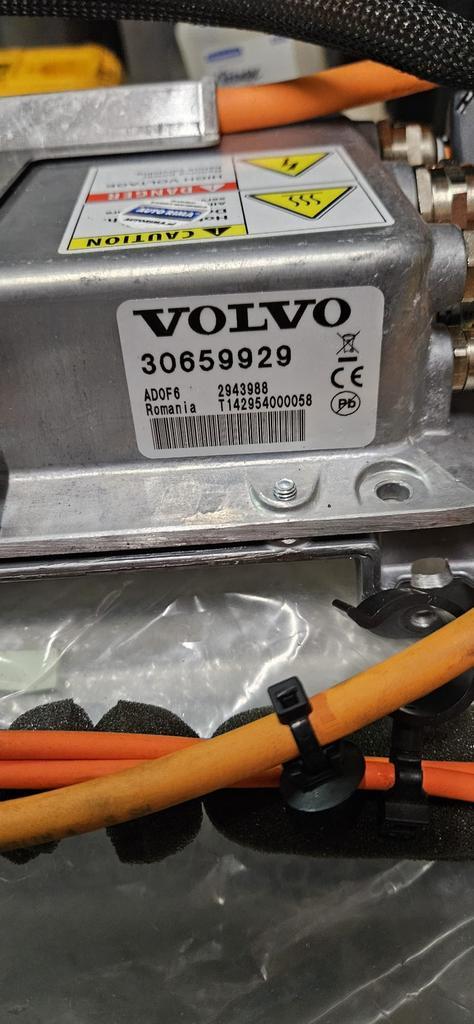 Accu lader Volvo V60, Auto-onderdelen, Accu's en Toebehoren, Volvo, Nieuw, Ophalen of Verzenden