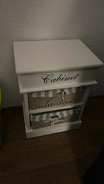 Leuk kastje met manden, Met plank(en), Minder dan 50 cm, Ophalen of Verzenden, Zo goed als nieuw
