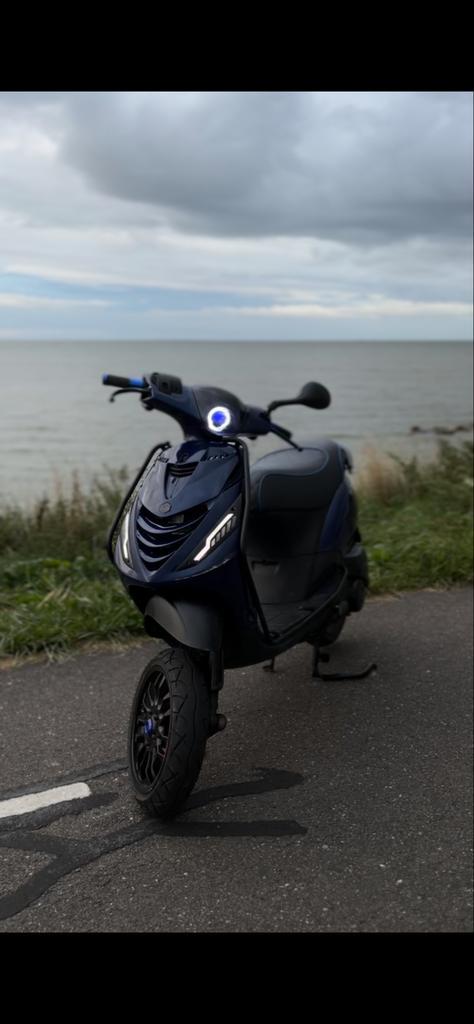 Zip 50cc Euro 4 iGet -, Fietsen en Brommers, Scooters | Yamaha, Gebruikt, Overige modellen, Maximaal 45 km/u, Benzine, Ophalen