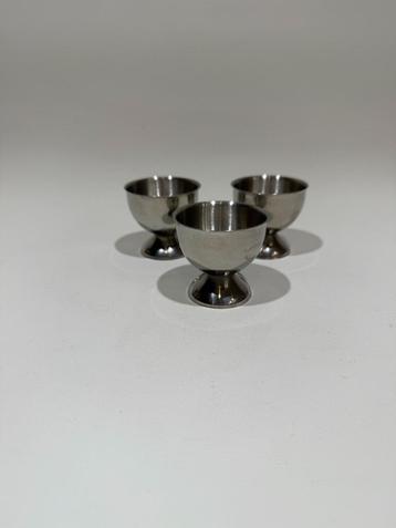 3x Vintage RVS  eierdopjes beschikbaar voor biedingen