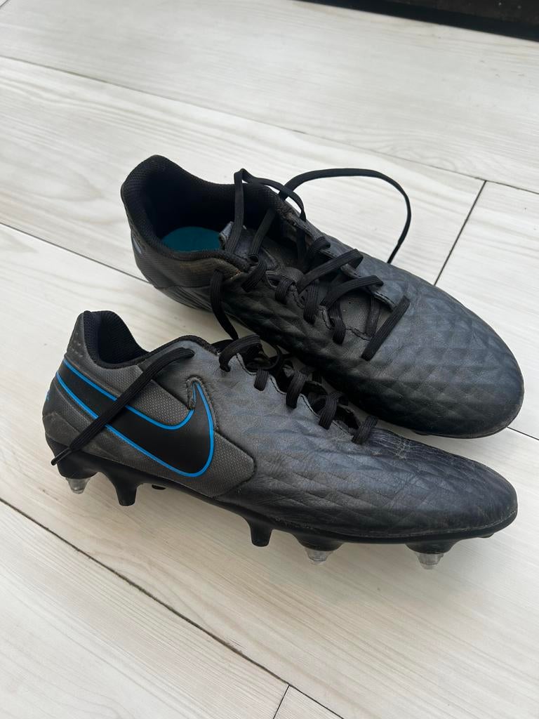 Nike voetbalschoenen maat 41, Maat XS of kleiner, Ophalen of Verzenden, Zo goed als nieuw, Schoenen