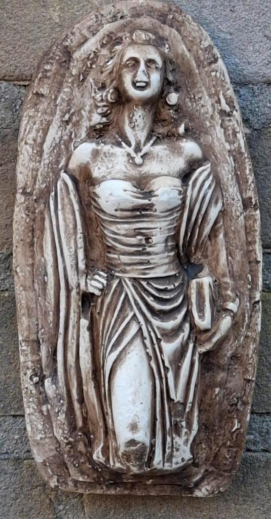 FORTUNA, ROMEINSE GODIN. Polychroom gips. Reliëf.  Ca 1900., Antiek en Kunst, Curiosa en Brocante, Ophalen