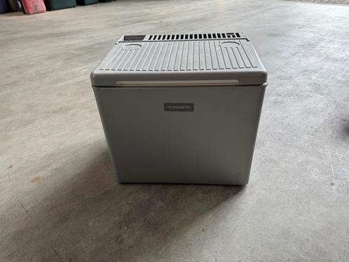 Dometic RC1600EGP koelbox – gas/12V/230V, Caravans en Kamperen, Koelboxen, Zo goed als nieuw, Koelbox, Elektrisch, Ophalen