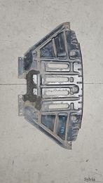 Bodemplaat onderplaat voorzijde metaal  BMW X1 E84 517529936, Gebruikt, -, -, Ophalen of Verzenden