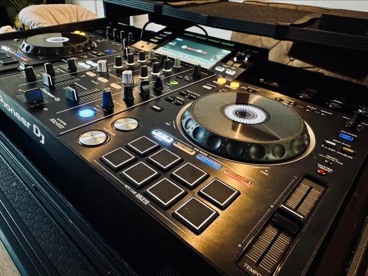 Pioneer XDJ-RX2 inclusief flightcase, tas en prodector, Muziek en Instrumenten, Dj-sets en Draaitafels, Zo goed als nieuw, Pioneer