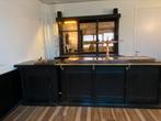Bruin café bar met buffetkast voor hobbyisten, Huis en Inrichting, Barren, Ophalen, Gebruikt, Inclusief barstoelen