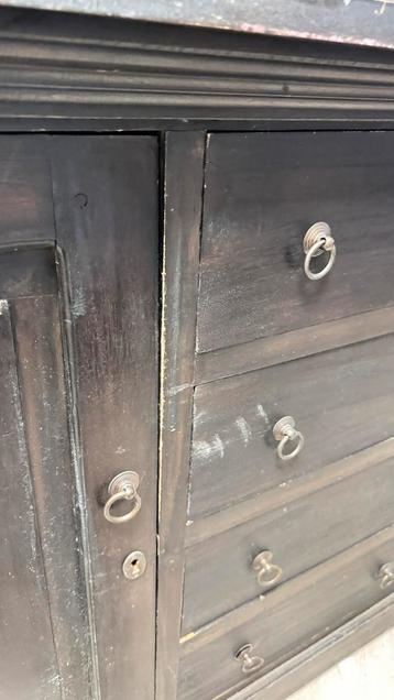 Koloniaal Dressoir - Authentiek & Stijlvol beschikbaar voor biedingen