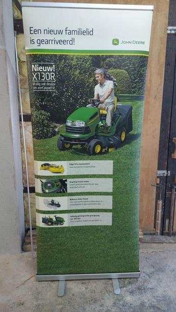 Diverse John deere reclame banners uitrolbaar beschikbaar voor biedingen