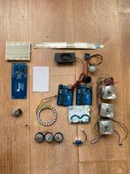 Een doos met Arduino's en componenten, Hobby en Vrije tijd, Ophalen of Verzenden, Gebruikt