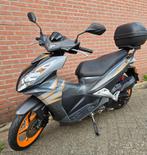 Honda NSC50R kilometerstand 12.725.Prachtige 4- takt scooter, Fietsen en Brommers, Scooters | Peugeot, Ophalen, Zo goed als nieuw