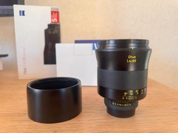 Carl Zeiss Otus 85mm f/1.4 ZF.2 + Sigma Ceramic Filter  beschikbaar voor biedingen