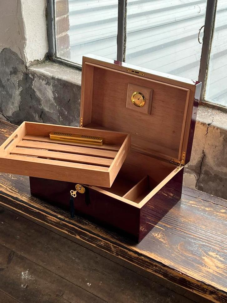 Humidor ODP limited Sigaren, Verzamelen, Rookartikelen, Aanstekers en Luciferdoosjes, Zo goed als nieuw, Tabaksdoos of Verpakking