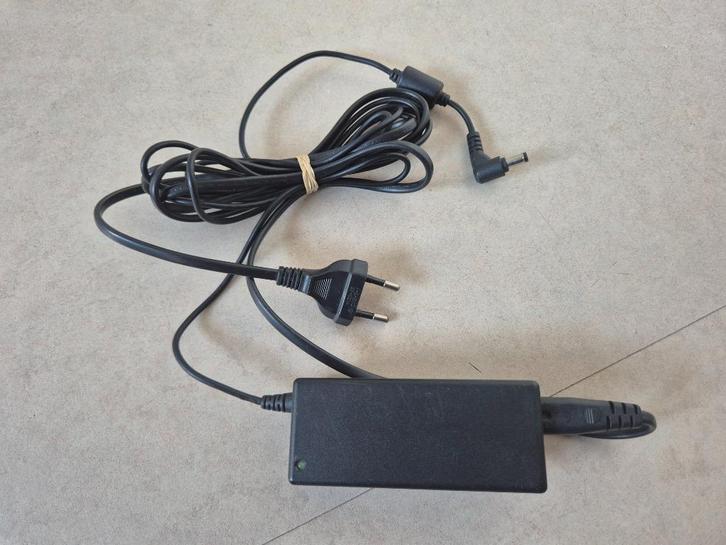 Delta Electronics Inc. laptop notebook adapter SADP-65KB A, Computers en Software, Laptop-opladers, Zo goed als nieuw, Ophalen of Verzenden