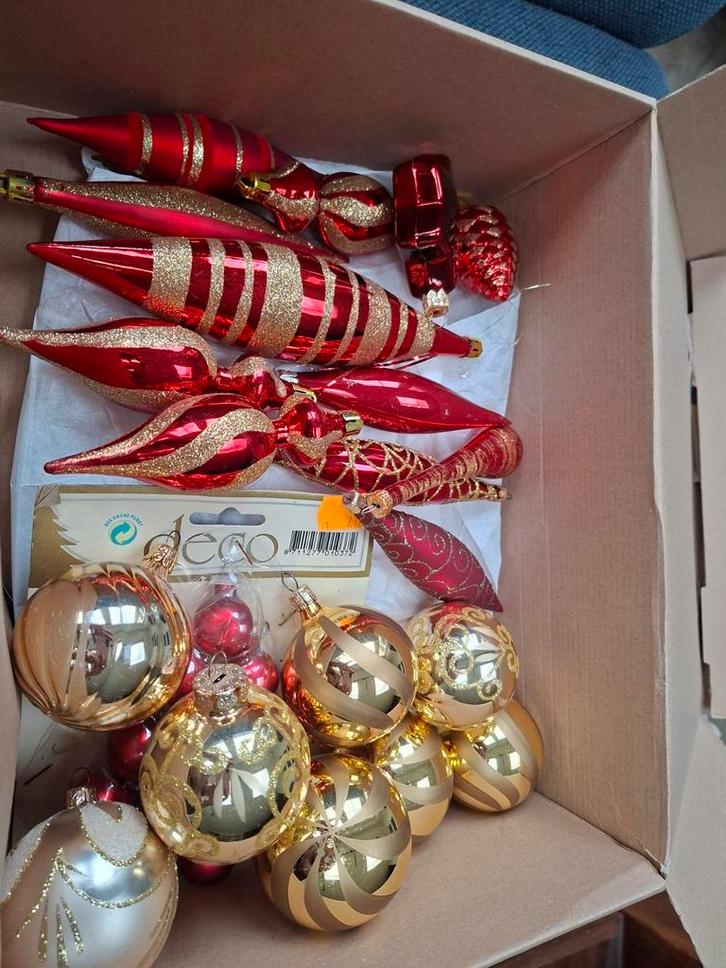 Kerstballen rood/goud, Diversen, Kerst, Nieuw, Ophalen