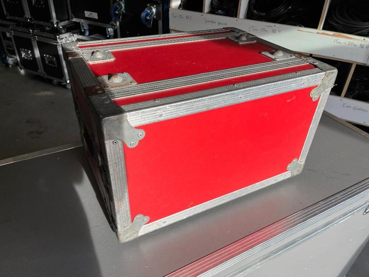 Rode trespa flightcase 19" 6U, Muziek en Instrumenten, Behuizingen en Koffers, Gebruikt, Overige instrumenten, Flightcase, Ophalen