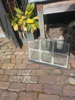 Oud ijzeren raam., Doe-het-zelf en Verbouw, Glas en Ramen, Ophalen, Gevelraam of Ruit, Minder dan 80 cm, Minder dan 80 cm