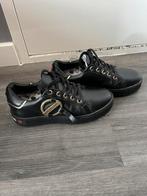 Love moschino sneakers maat 36, Ophalen of Verzenden, Love moschino, Zo goed als nieuw, Sneakers of Gympen